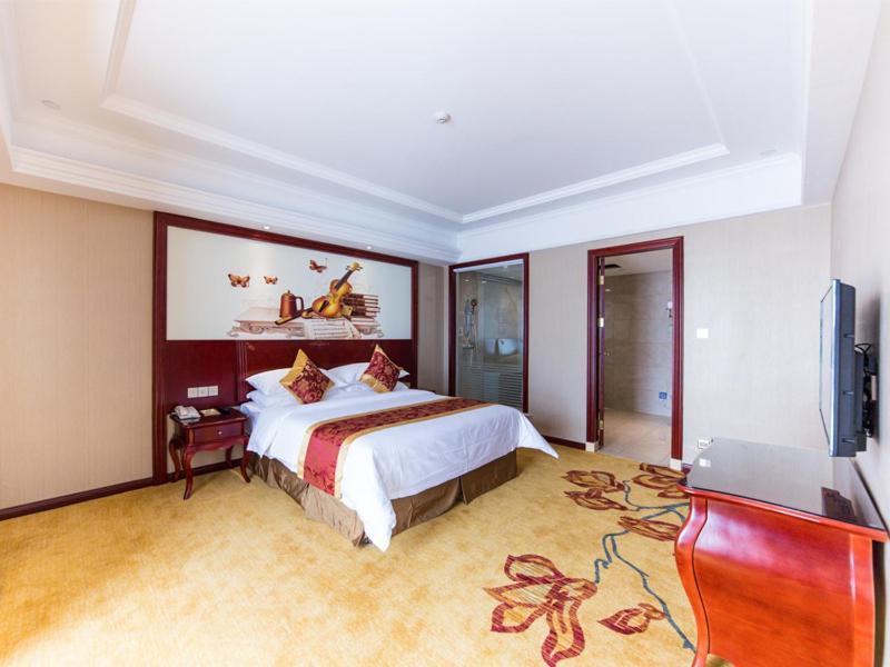 Vienna Hotel Songjiang Wanda Guangfulin Road Exterior photo